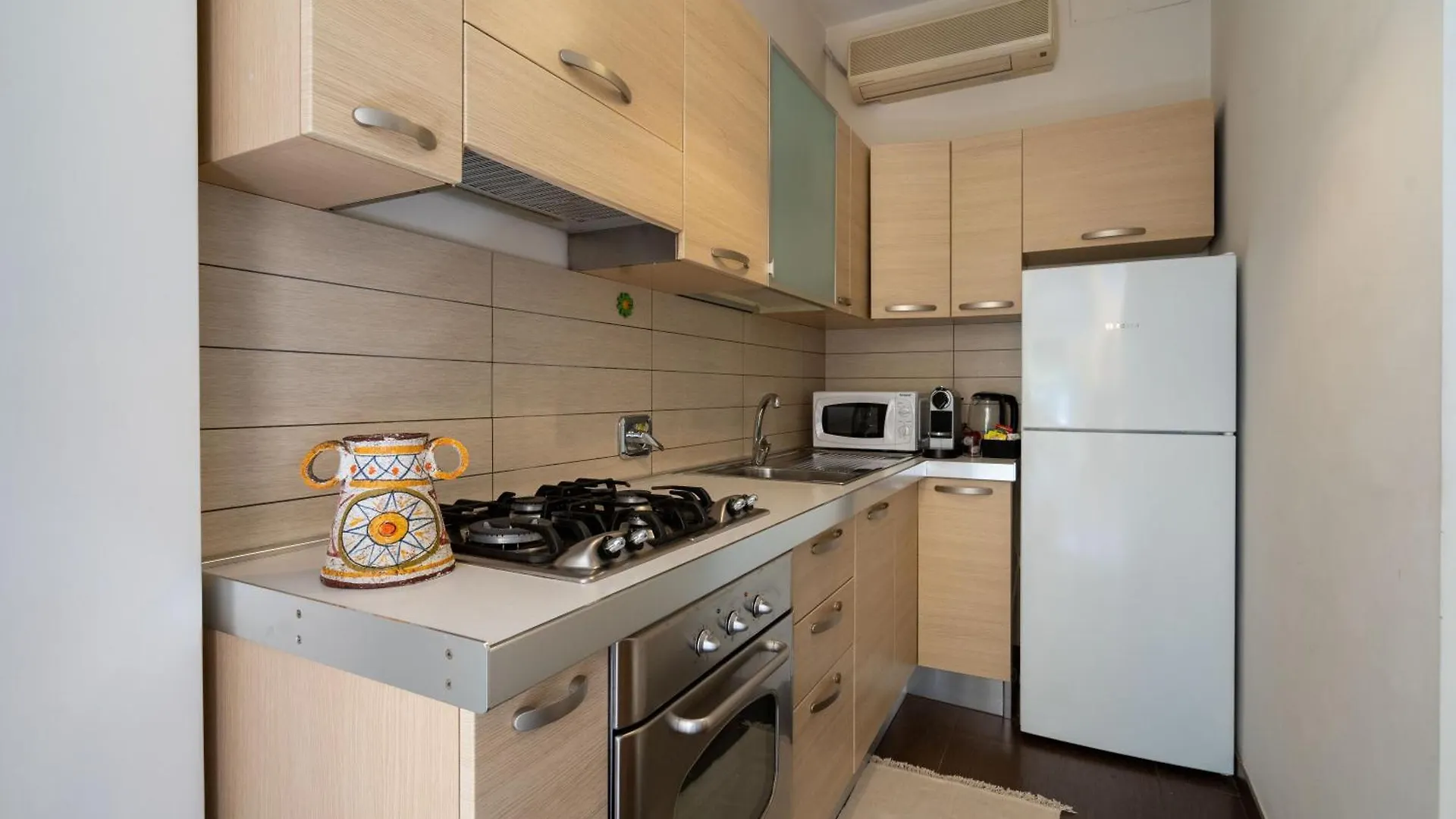 -15Min Dal Colosseo- Aria Condizionata & Netflix Gratis Apartment Rome